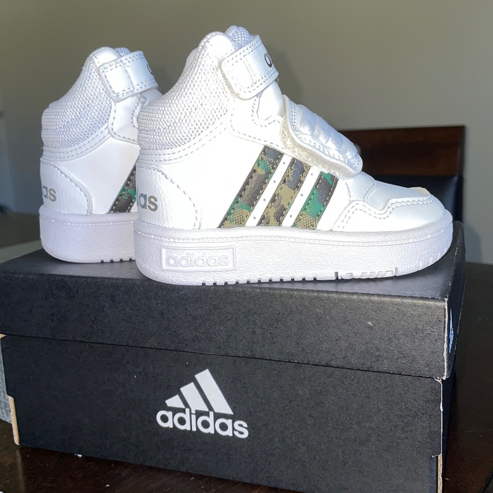 Adidas Toddler Sneaker
